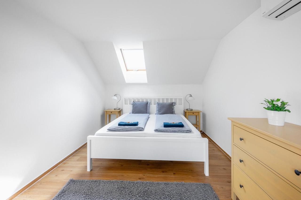 Apartman Ema Дольни-Дунаёвице Экстерьер фото