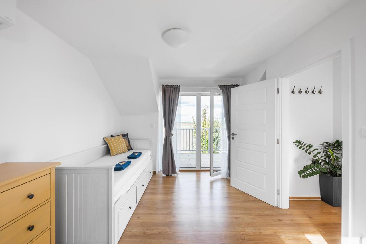 Apartman Ema Дольни-Дунаёвице Экстерьер фото